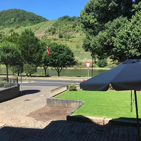 Komfortable Ferienwohnung - Ideal Fur Parchenurlaub Mit Kind Διαμέρισμα *